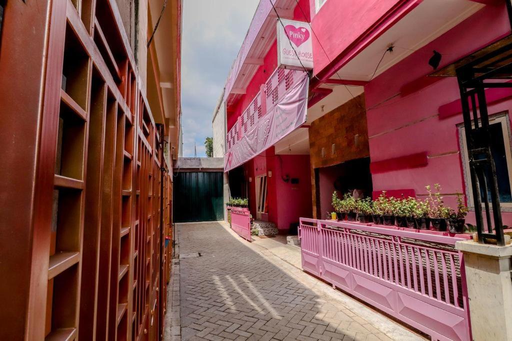 Pinky Guest House Syariah Kota Batu 바투 외부 사진